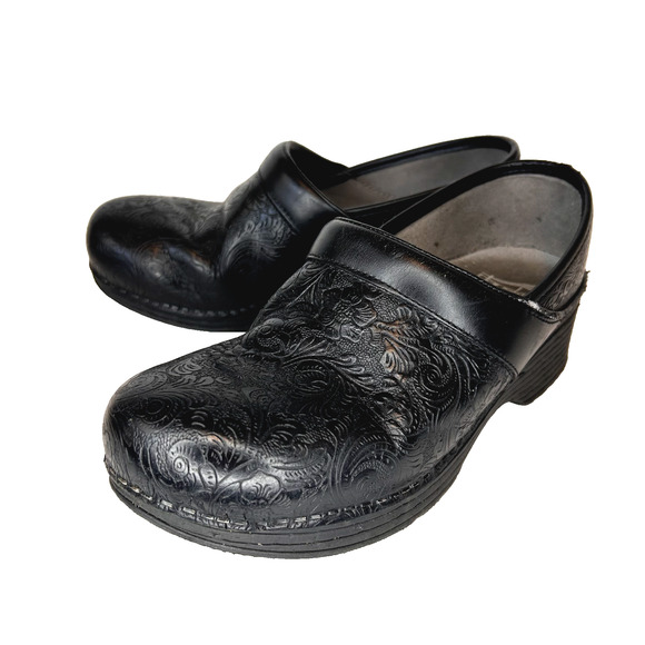 Dansko LT Nursing Clogs Womens 38 Black Floral Tooled Comfort Slip On Elevated - Picture 1 of 9
